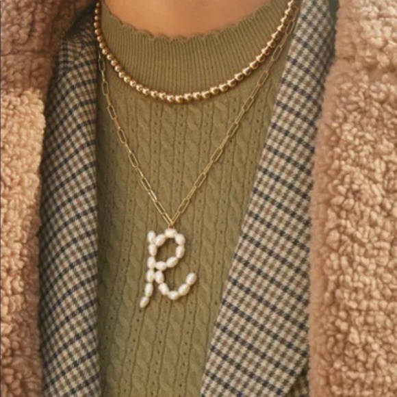 Cute!! Pearl Initial Necklace - Picture 2 of 5